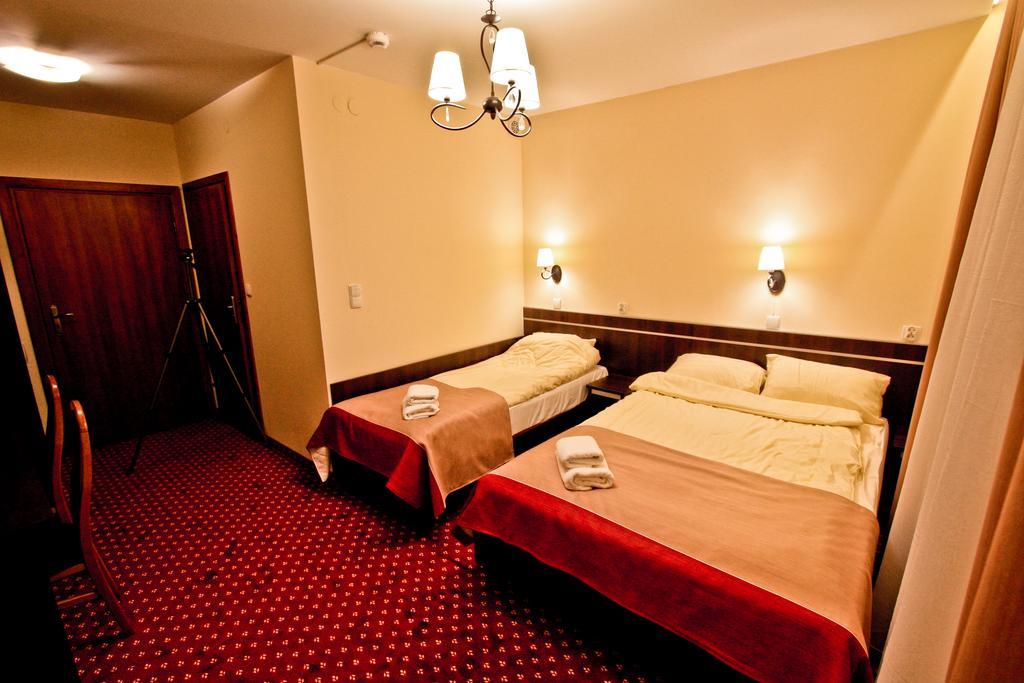 Hotel Milord Pułtusk Exteriör bild