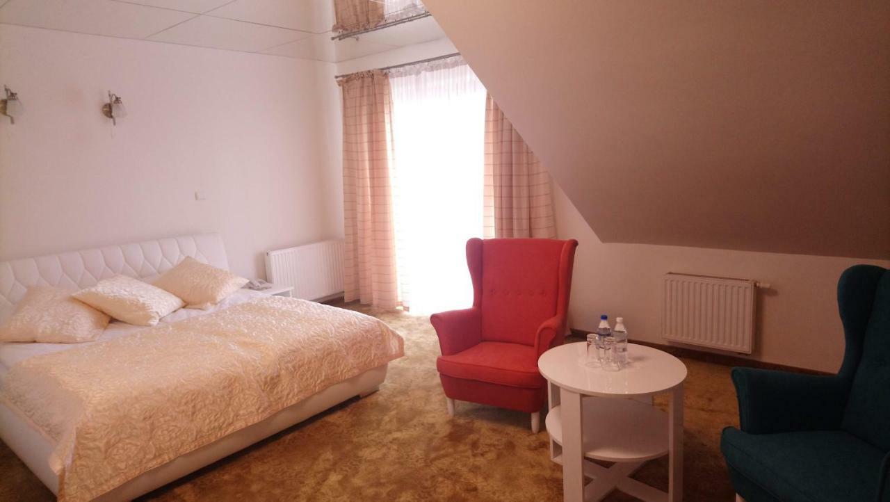 Hotel Milord Pułtusk Exteriör bild