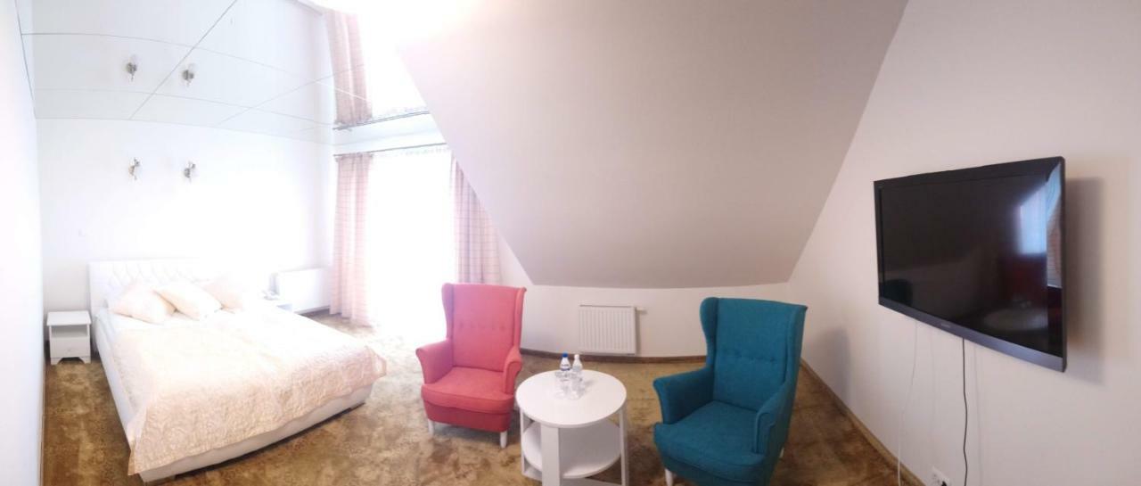 Hotel Milord Pułtusk Exteriör bild