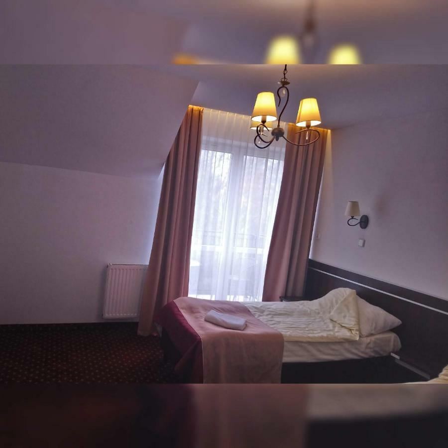 Hotel Milord Pułtusk Exteriör bild