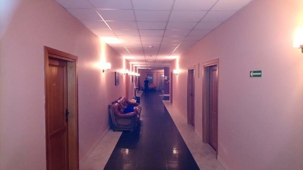 Hotel Milord Pułtusk Exteriör bild